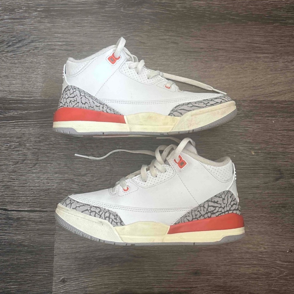 Jordan 3 “Georgia Peach”